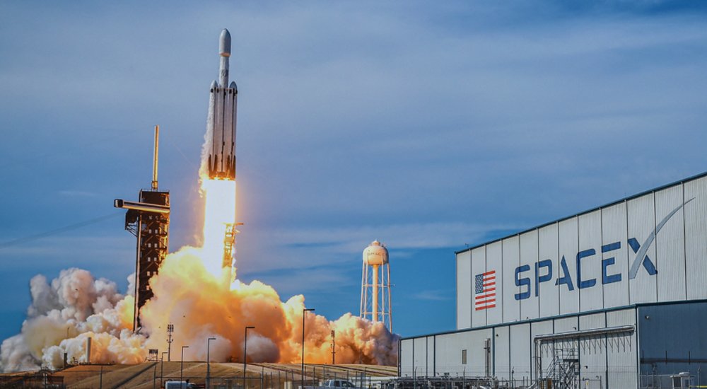 SpaceX isn’t just another tech company. It’s doing things no other private space company has ever done.